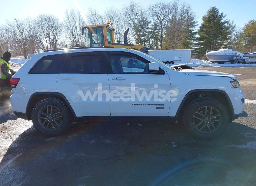 Photo 14 of 2016 Jeep Grand CHEROKEE 75TH ANNIVERSARY (VIN 1C4RJFAG0GC379254)