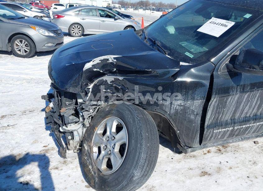 Photo 6 of 2016 Jeep Grand CHEROKEE LAREDO (VIN 1C4RJFAG0GC425732)