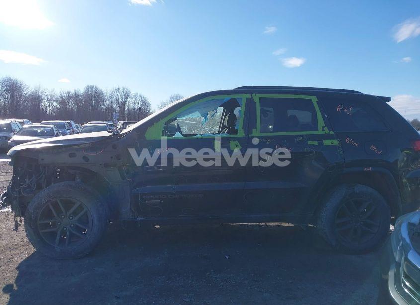 Photo 15 of 2017 Jeep Grand CHEROKEE 75TH ANNIVERSARY EDITION 4X4 (VIN 1C4RJFAG0HC668295)