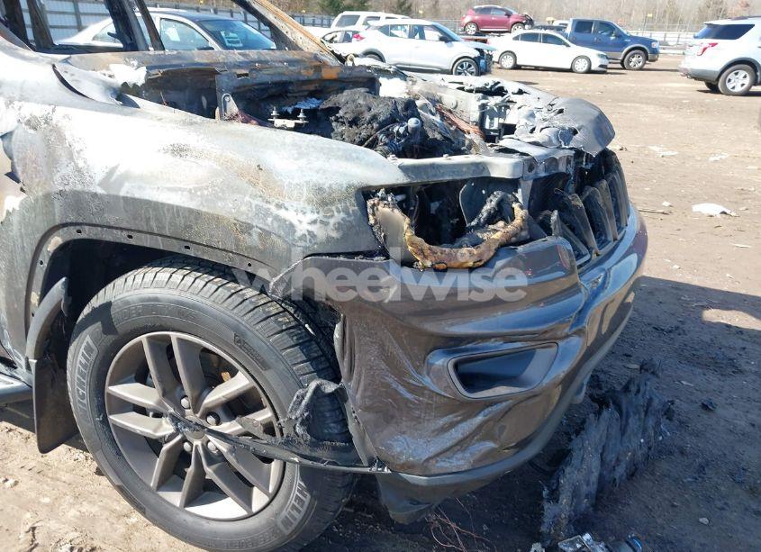 Photo 12 of 2017 Jeep Grand CHEROKEE 75TH ANNIVERSARY EDITION 4X4 (VIN 1C4RJFAG0HC674307)