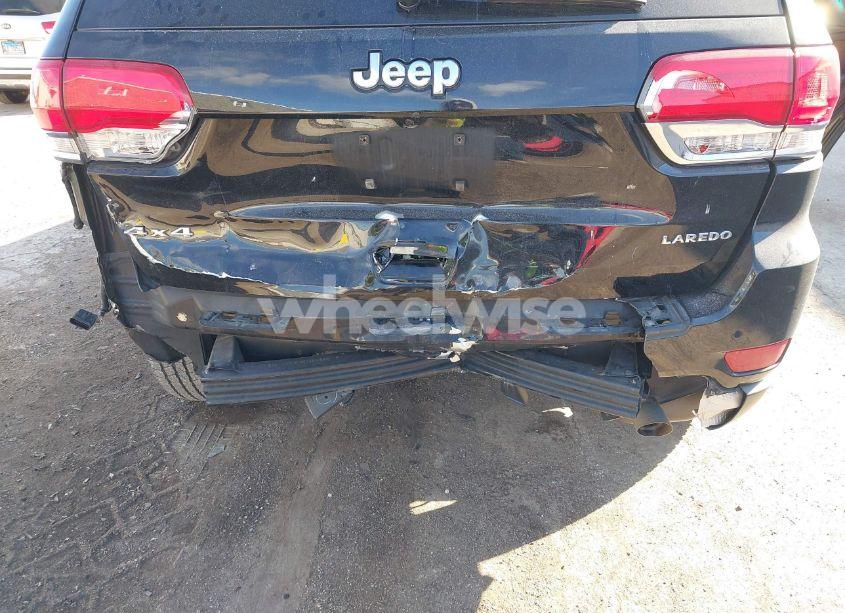 Photo 6 of 2017 Jeep Grand CHEROKEE LAREDO 4X4 (VIN 1C4RJFAG0HC674615)