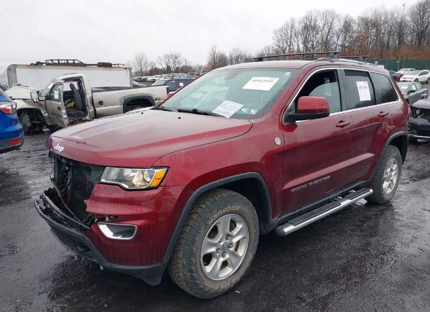 Photo 2 of 2017 Jeep Grand CHEROKEE LAREDO 4X4 (VIN 1C4RJFAG0HC808765)