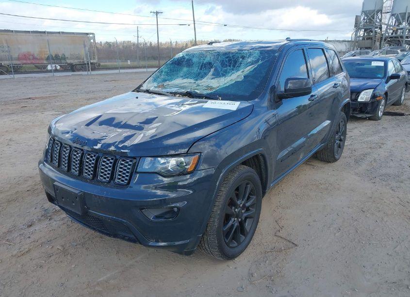 Photo 2 of 2017 Jeep Grand CHEROKEE ALTITUDE 4X4 (VIN 1C4RJFAG0HC885927)