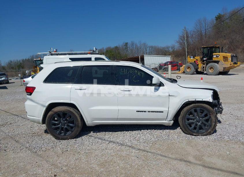 Photo 14 of 2018 Jeep Grand CHEROKEE ALTITUDE 4X4 (VIN 1C4RJFAG0JC177991)