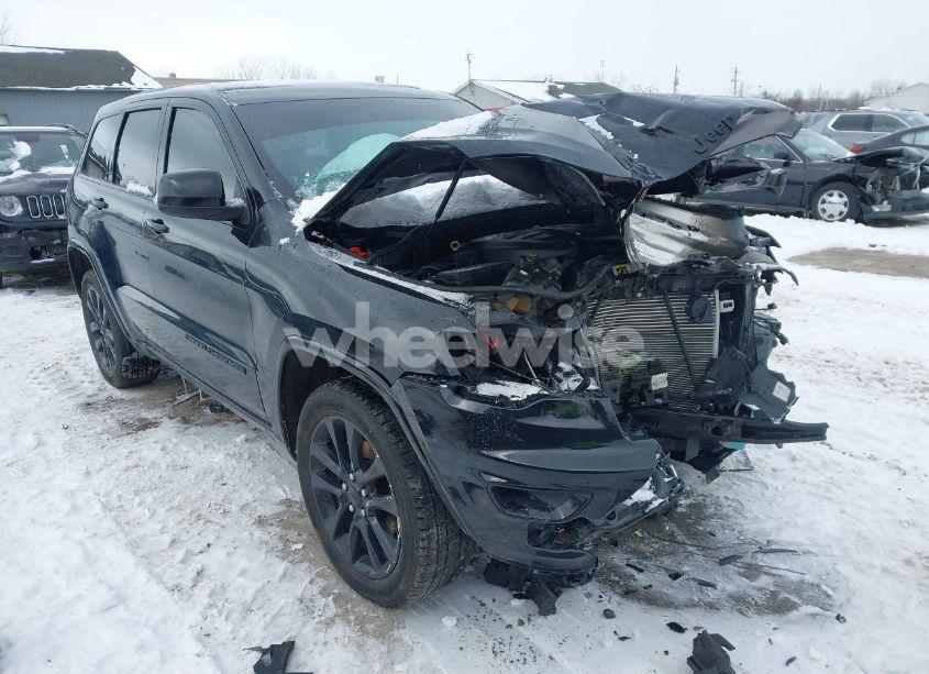 2018 Jeep Grand CHEROKEE ALTITUDE 4X4 (VIN 1C4RJFAG0JC203148) main photo