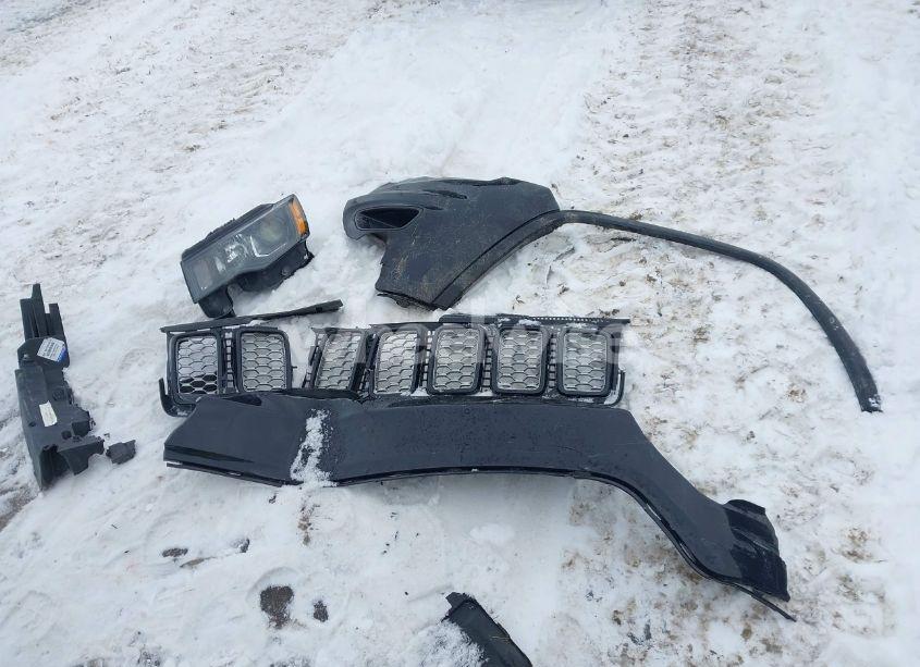 Photo 12 of 2018 Jeep Grand CHEROKEE ALTITUDE 4X4 (VIN 1C4RJFAG0JC203148)