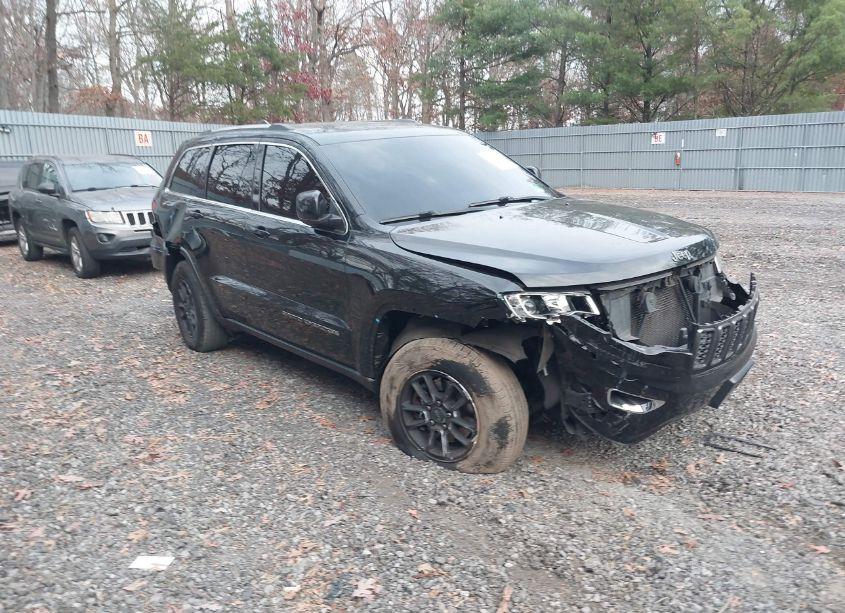 2018 Jeep Grand CHEROKEE LAREDO E 4X4 (VIN 1C4RJFAG0JC207202) main photo