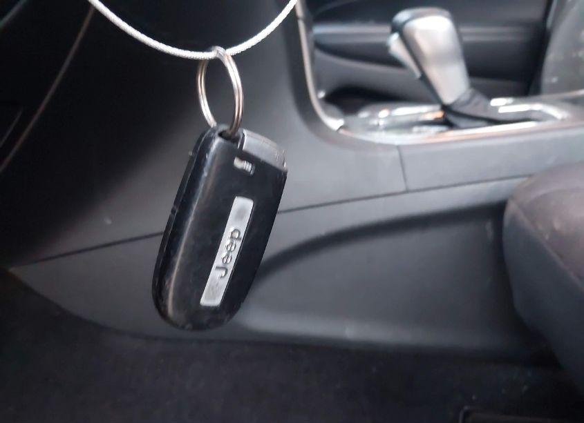 Photo 11 of 2018 Jeep Grand CHEROKEE LAREDO E 4X4 (VIN 1C4RJFAG0JC207202)