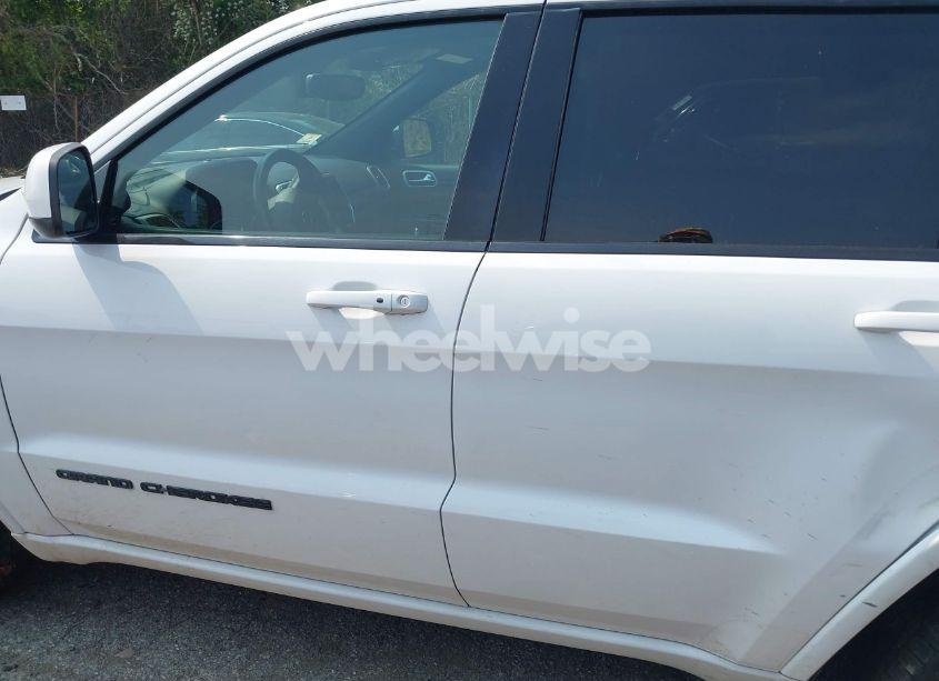 Photo 14 of 2018 Jeep Grand CHEROKEE ALTITUDE 4X4 (VIN 1C4RJFAG0JC348402)