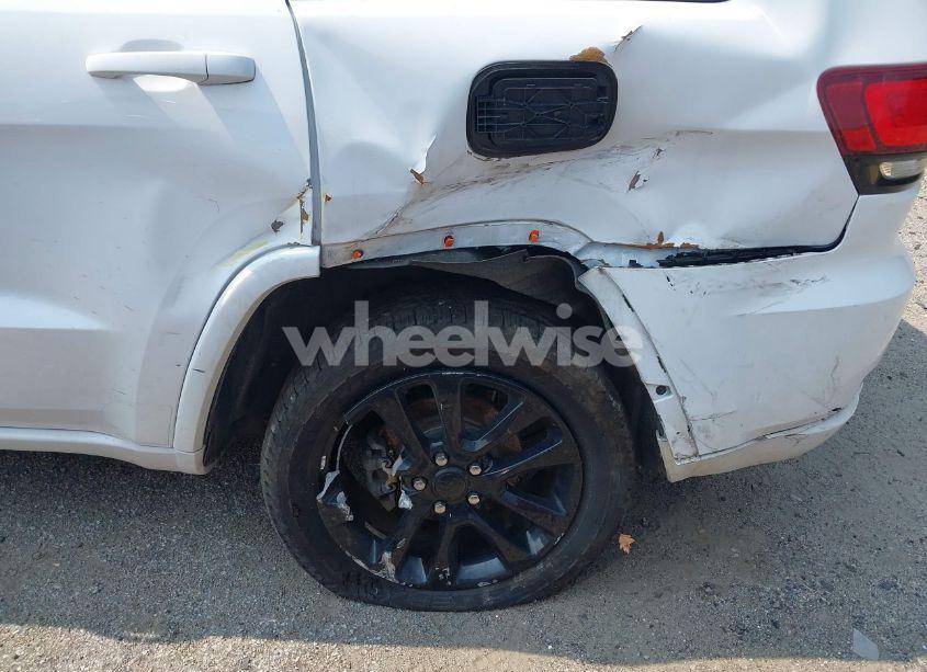 Photo 6 of 2018 Jeep Grand CHEROKEE ALTITUDE 4X4 (VIN 1C4RJFAG0JC348402)