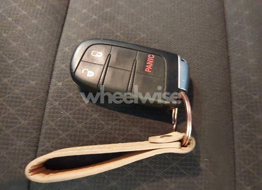 Photo 11 of 2018 Jeep Grand CHEROKEE LAREDO E 4X4 (VIN 1C4RJFAG0JC503756)