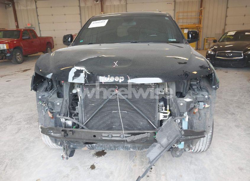 Photo 6 of 2018 Jeep Grand CHEROKEE LAREDO E 4X4 (VIN 1C4RJFAG0JC503756)