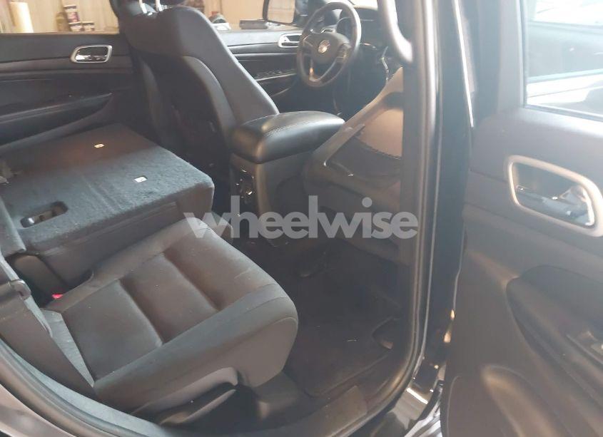 Photo 8 of 2018 Jeep Grand CHEROKEE LAREDO E 4X4 (VIN 1C4RJFAG0JC503756)