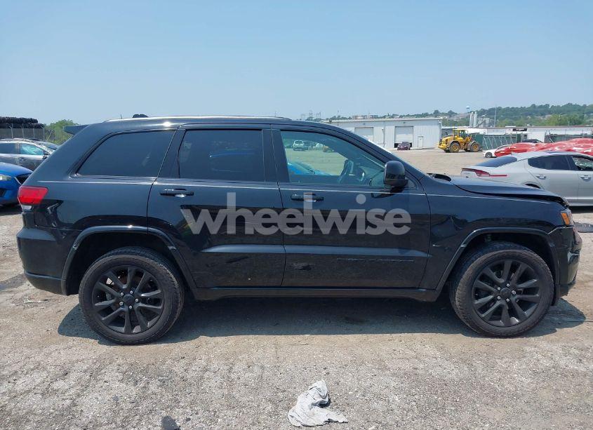Photo 12 of 2019 Jeep Grand CHEROKEE ALTITUDE 4X4 (VIN 1C4RJFAG0KC568835)