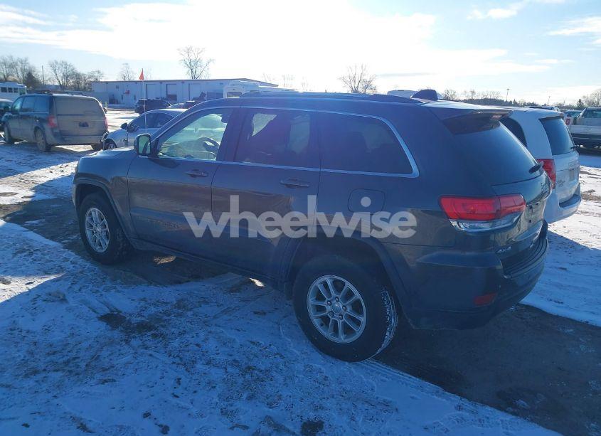 Photo 3 of 2019 Jeep Grand CHEROKEE LAREDO E 4X4 (VIN 1C4RJFAG0KC607925)