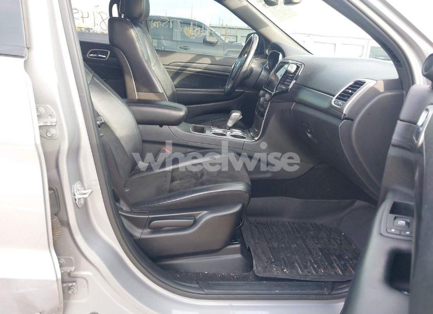 Photo 5 of 2019 Jeep Grand CHEROKEE ALTITUDE 4X4 (VIN 1C4RJFAG0KC617824)