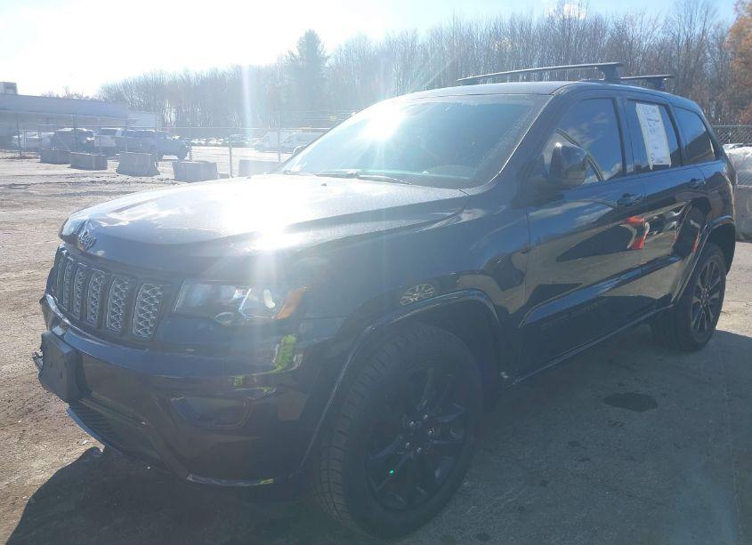 Photo 2 of 2019 Jeep Grand CHEROKEE ALTITUDE 4X4 (VIN 1C4RJFAG0KC669745)