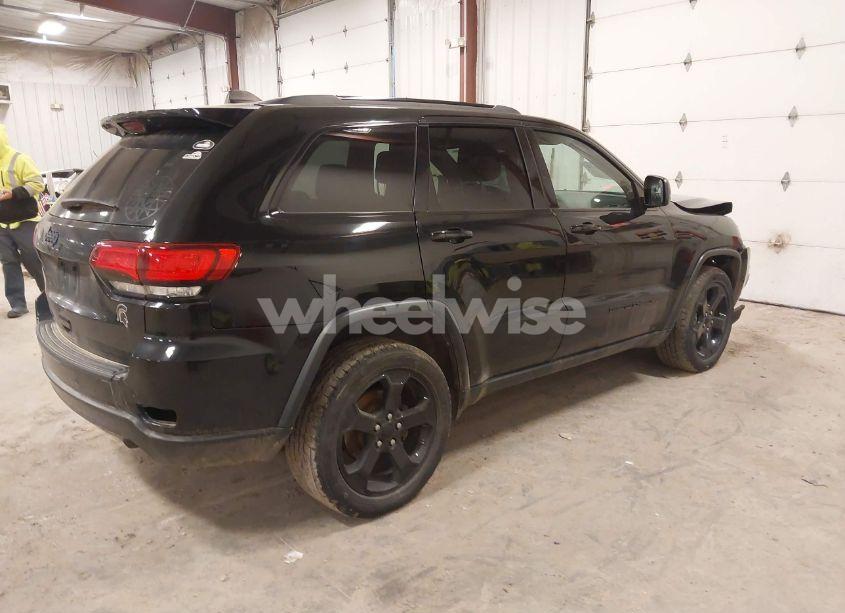 Photo 4 of 2020 Jeep Grand CHEROKEE UPLAND 4X4 (VIN 1C4RJFAG0LC144332)