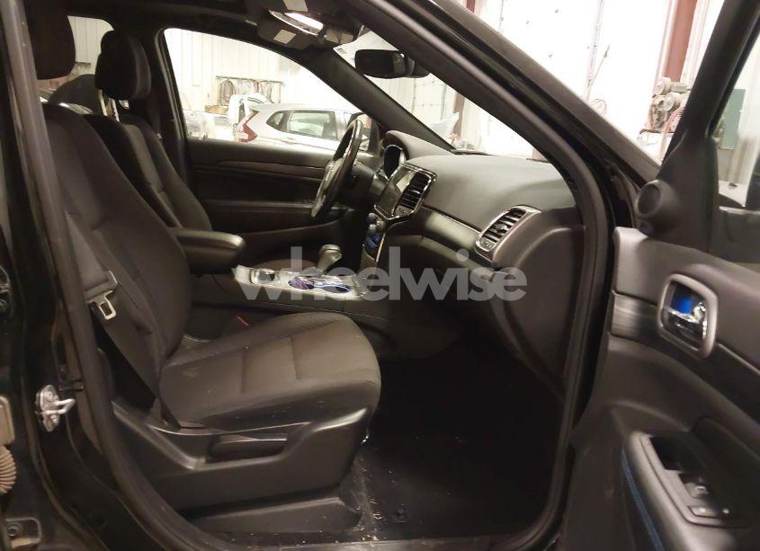 Photo 5 of 2020 Jeep Grand CHEROKEE UPLAND 4X4 (VIN 1C4RJFAG0LC144332)