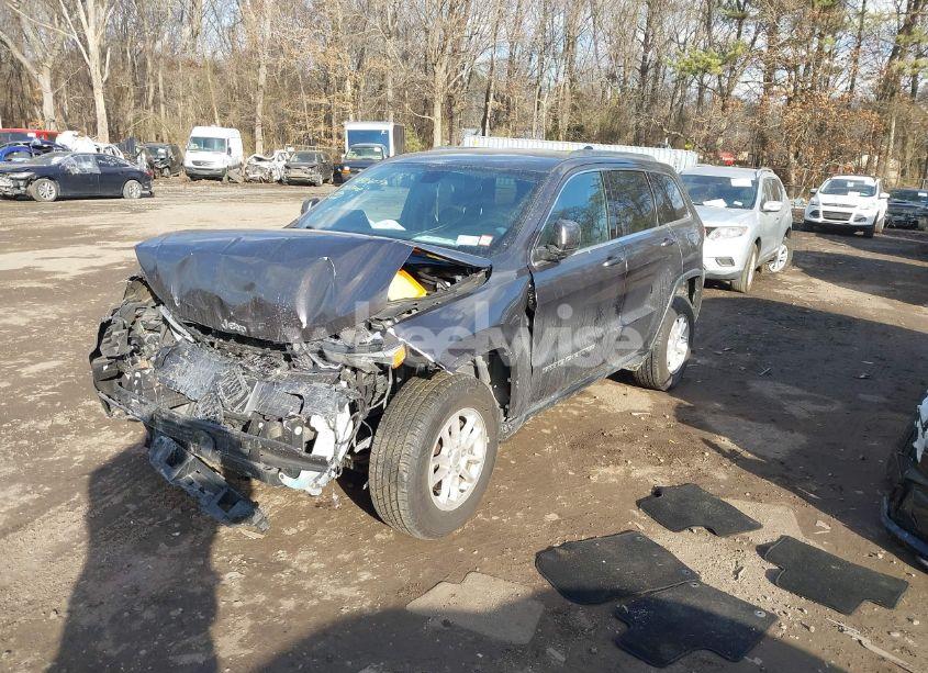 Photo 2 of 2020 Jeep Grand CHEROKEE LAREDO E 4X4 (VIN 1C4RJFAG0LC239196)