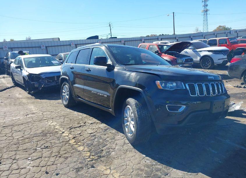 2021 Jeep Grand CHEROKEE LAREDO E 4X4 (VIN 1C4RJFAG0MC856292) main photo