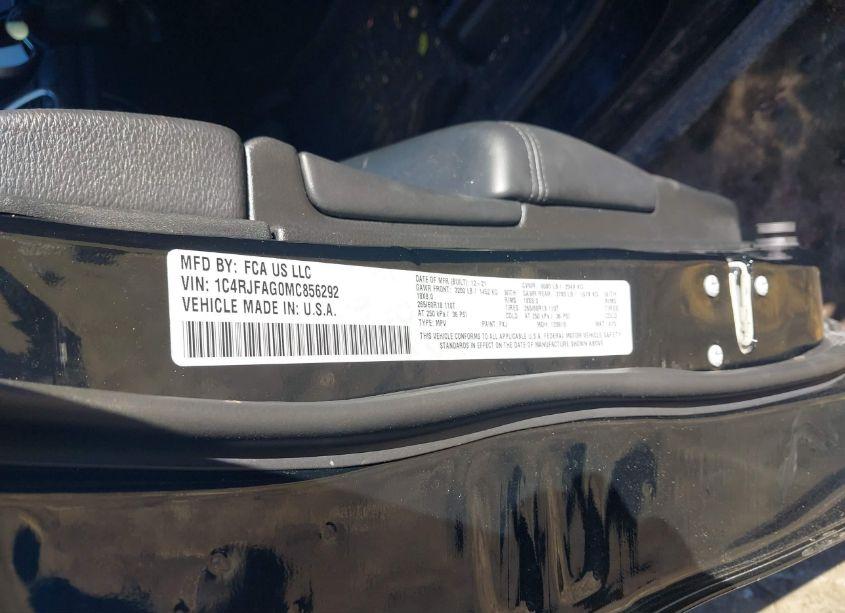 Photo 9 of 2021 Jeep Grand CHEROKEE LAREDO E 4X4 (VIN 1C4RJFAG0MC856292)