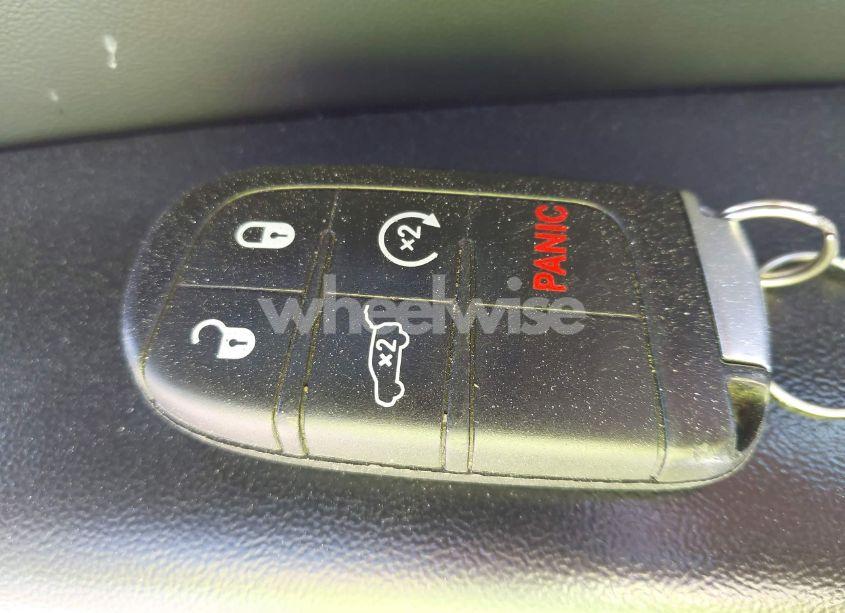 Photo 11 of 2021 Jeep Grand CHEROKEE LAREDO X 4X4 (VIN 1C4RJFAG0MC856308)