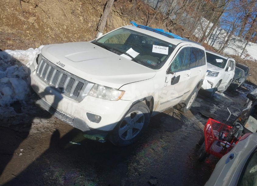 Photo 2 of 2012 Jeep Grand CHEROKEE LAREDO (VIN 1C4RJFAG1CC127927)