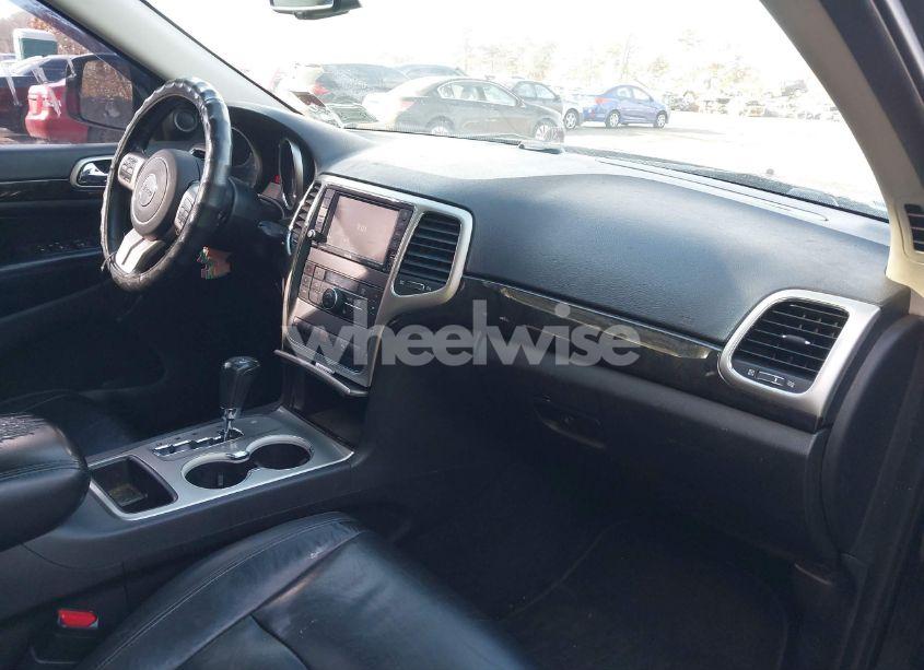 Photo 5 of 2012 Jeep Grand CHEROKEE LAREDO (VIN 1C4RJFAG1CC197220)