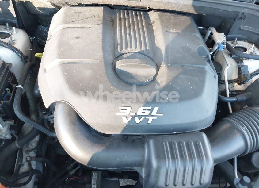 Photo 10 of 2012 Jeep Grand CHEROKEE LAREDO (VIN 1C4RJFAG1CC281389)