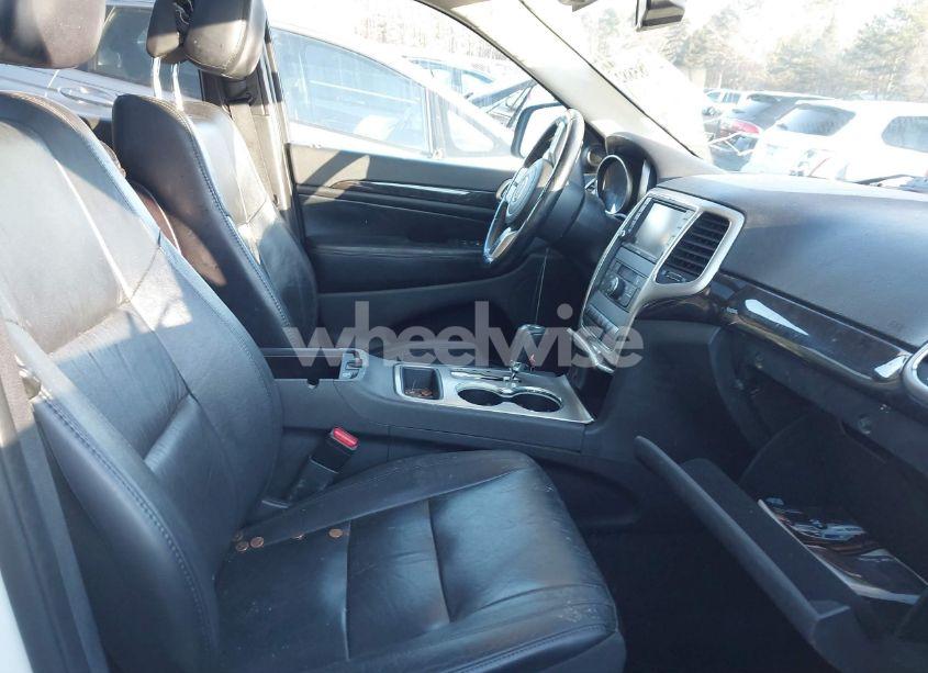 Photo 5 of 2012 Jeep Grand CHEROKEE LAREDO (VIN 1C4RJFAG1CC281389)