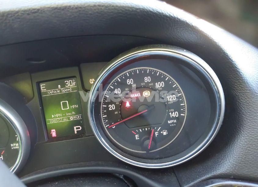 Photo 7 of 2012 Jeep Grand CHEROKEE LAREDO (VIN 1C4RJFAG1CC281389)