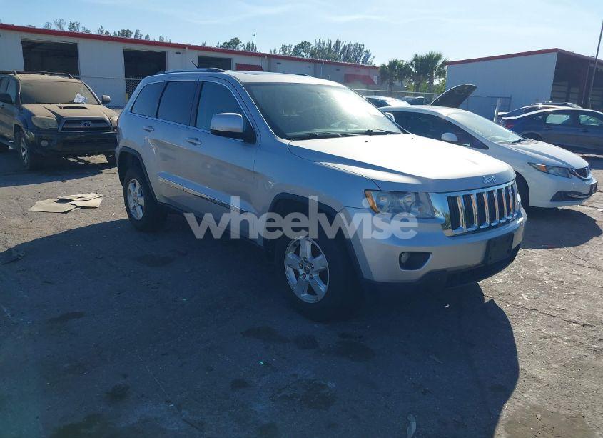 2012 Jeep Grand CHEROKEE LAREDO (VIN 1C4RJFAG1CC311121) main photo