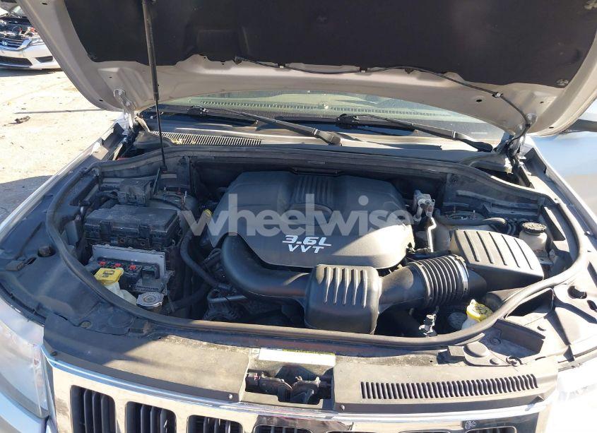 Photo 10 of 2012 Jeep Grand CHEROKEE LAREDO (VIN 1C4RJFAG1CC311121)