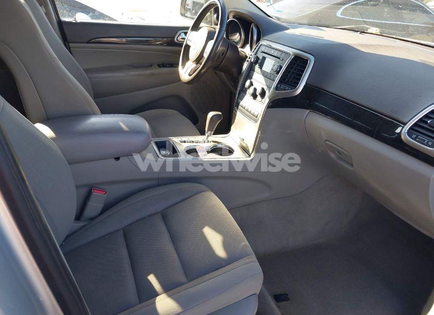 Photo 5 of 2012 Jeep Grand CHEROKEE LAREDO (VIN 1C4RJFAG1CC311121)