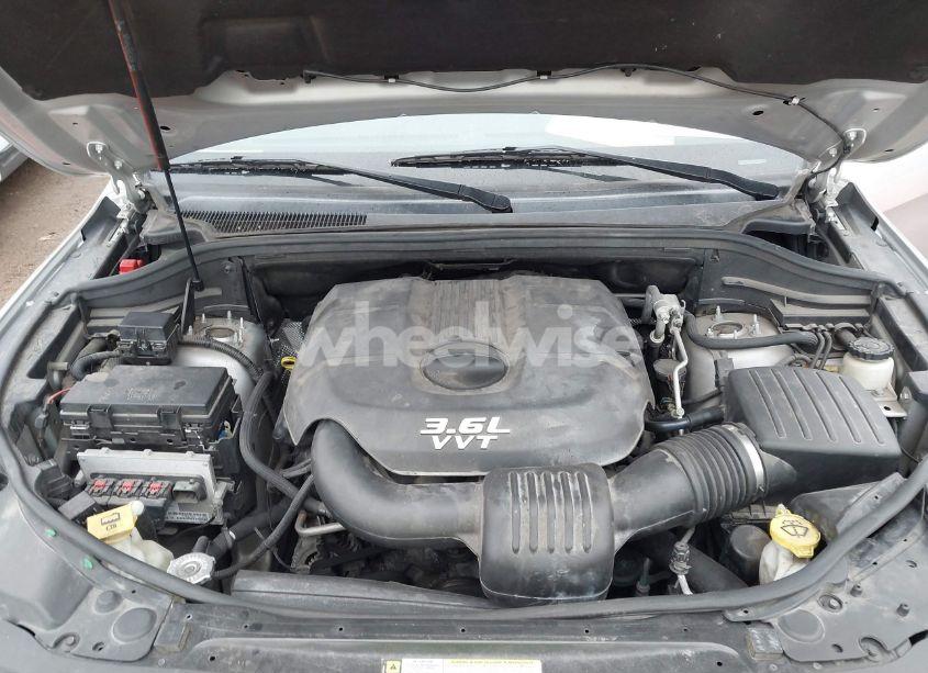 Photo 10 of 2012 Jeep Grand CHEROKEE LAREDO (VIN 1C4RJFAG1CC345849)