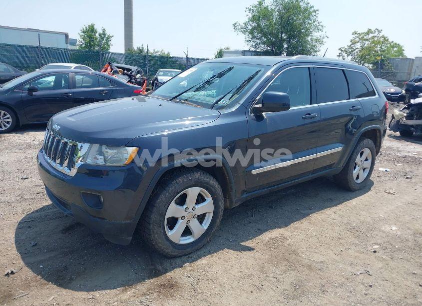 Photo 2 of 2013 Jeep Grand CHEROKEE LAREDO (VIN 1C4RJFAG1DC532719)