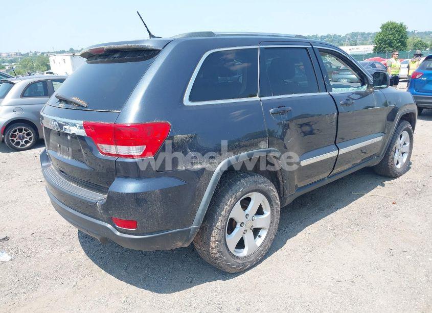 Photo 4 of 2013 Jeep Grand CHEROKEE LAREDO (VIN 1C4RJFAG1DC532719)