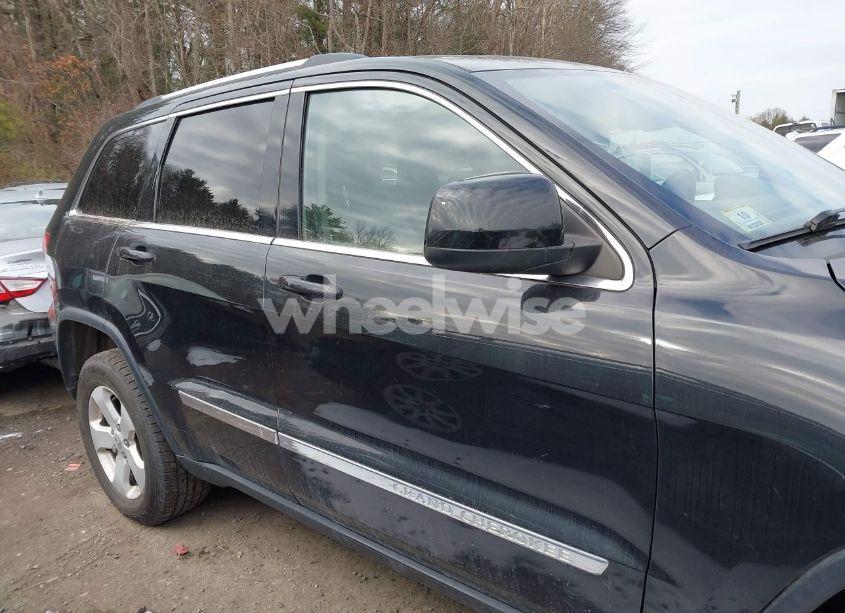 Photo 14 of 2013 Jeep Grand CHEROKEE LAREDO (VIN 1C4RJFAG1DC532848)