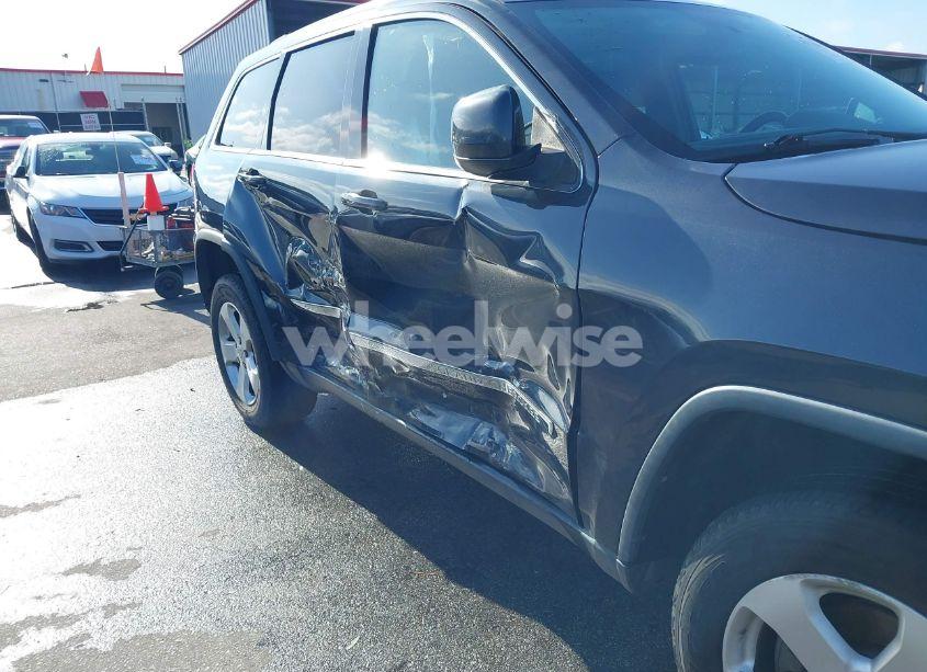 Photo 6 of 2013 Jeep Grand CHEROKEE LAREDO (VIN 1C4RJFAG1DC537399)