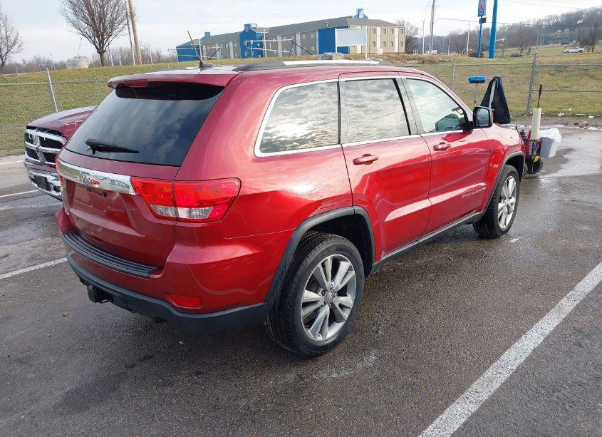 Photo 4 of 2013 Jeep Grand CHEROKEE LAREDO (VIN 1C4RJFAG1DC537547)