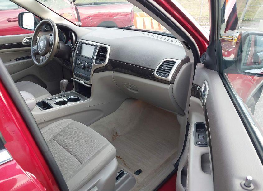 Photo 5 of 2013 Jeep Grand CHEROKEE LAREDO (VIN 1C4RJFAG1DC537547)