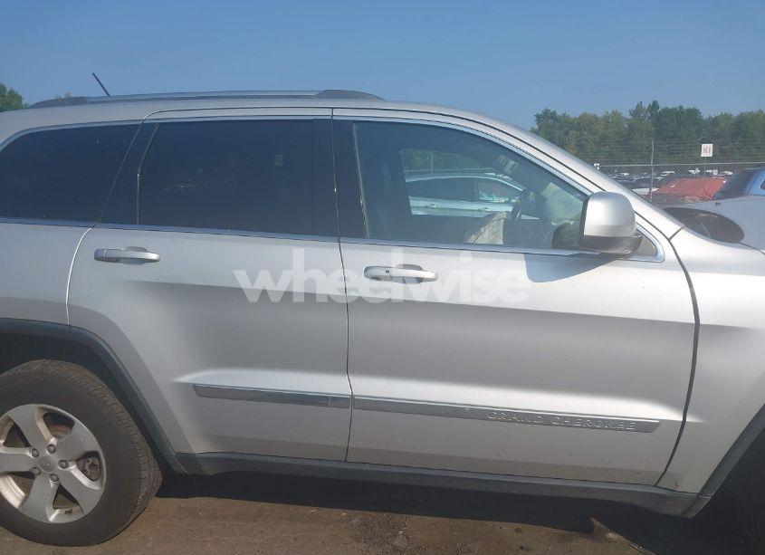 Photo 13 of 2013 Jeep Grand CHEROKEE LAREDO (VIN 1C4RJFAG1DC542568)