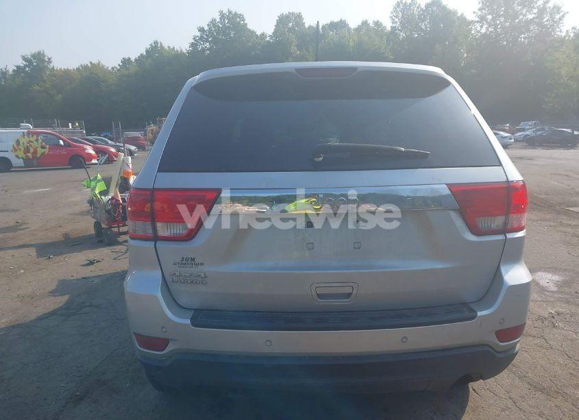 Photo 16 of 2013 Jeep Grand CHEROKEE LAREDO (VIN 1C4RJFAG1DC542568)