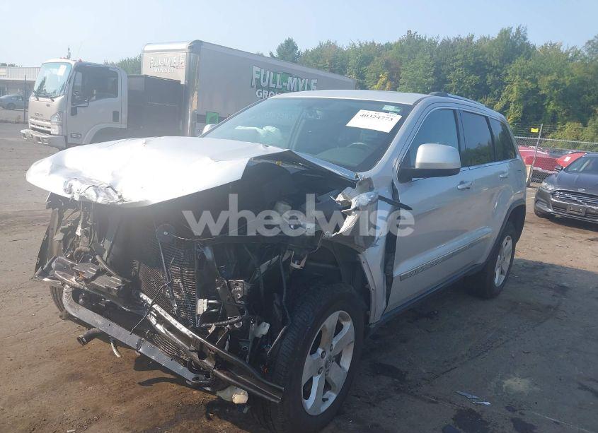 Photo 2 of 2013 Jeep Grand CHEROKEE LAREDO (VIN 1C4RJFAG1DC542568)