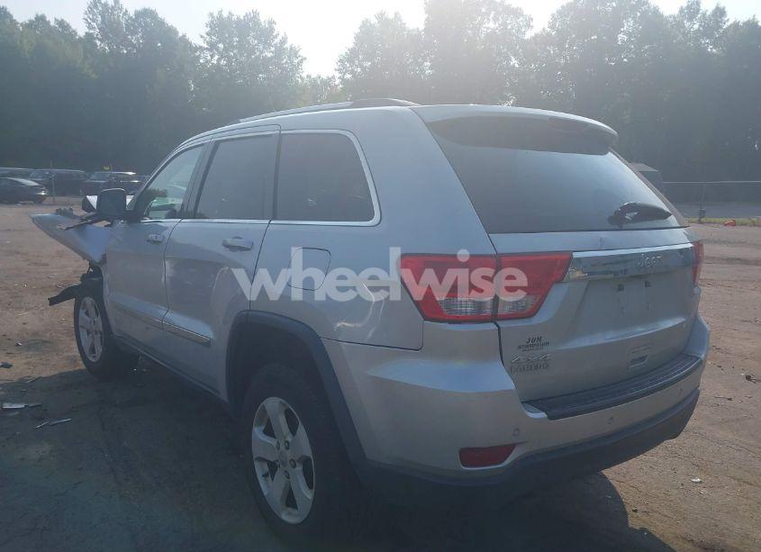 Photo 3 of 2013 Jeep Grand CHEROKEE LAREDO (VIN 1C4RJFAG1DC542568)