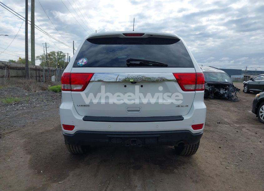 Photo 16 of 2013 Jeep Grand CHEROKEE LAREDO (VIN 1C4RJFAG1DC549004)
