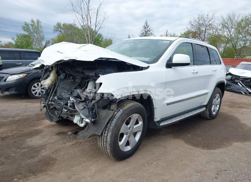 Photo 2 of 2013 Jeep Grand CHEROKEE LAREDO (VIN 1C4RJFAG1DC549004)
