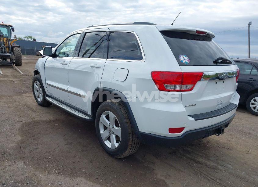 Photo 3 of 2013 Jeep Grand CHEROKEE LAREDO (VIN 1C4RJFAG1DC549004)