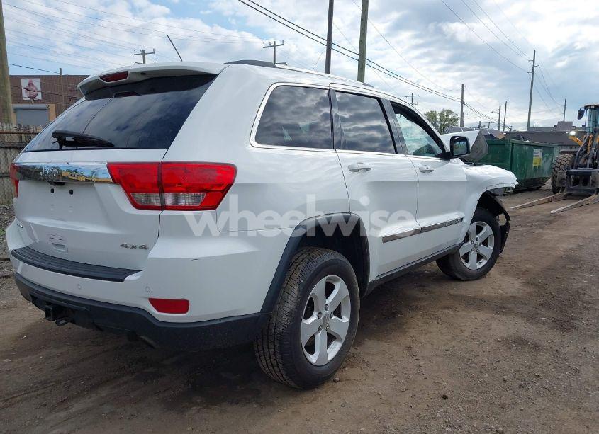 Photo 4 of 2013 Jeep Grand CHEROKEE LAREDO (VIN 1C4RJFAG1DC549004)